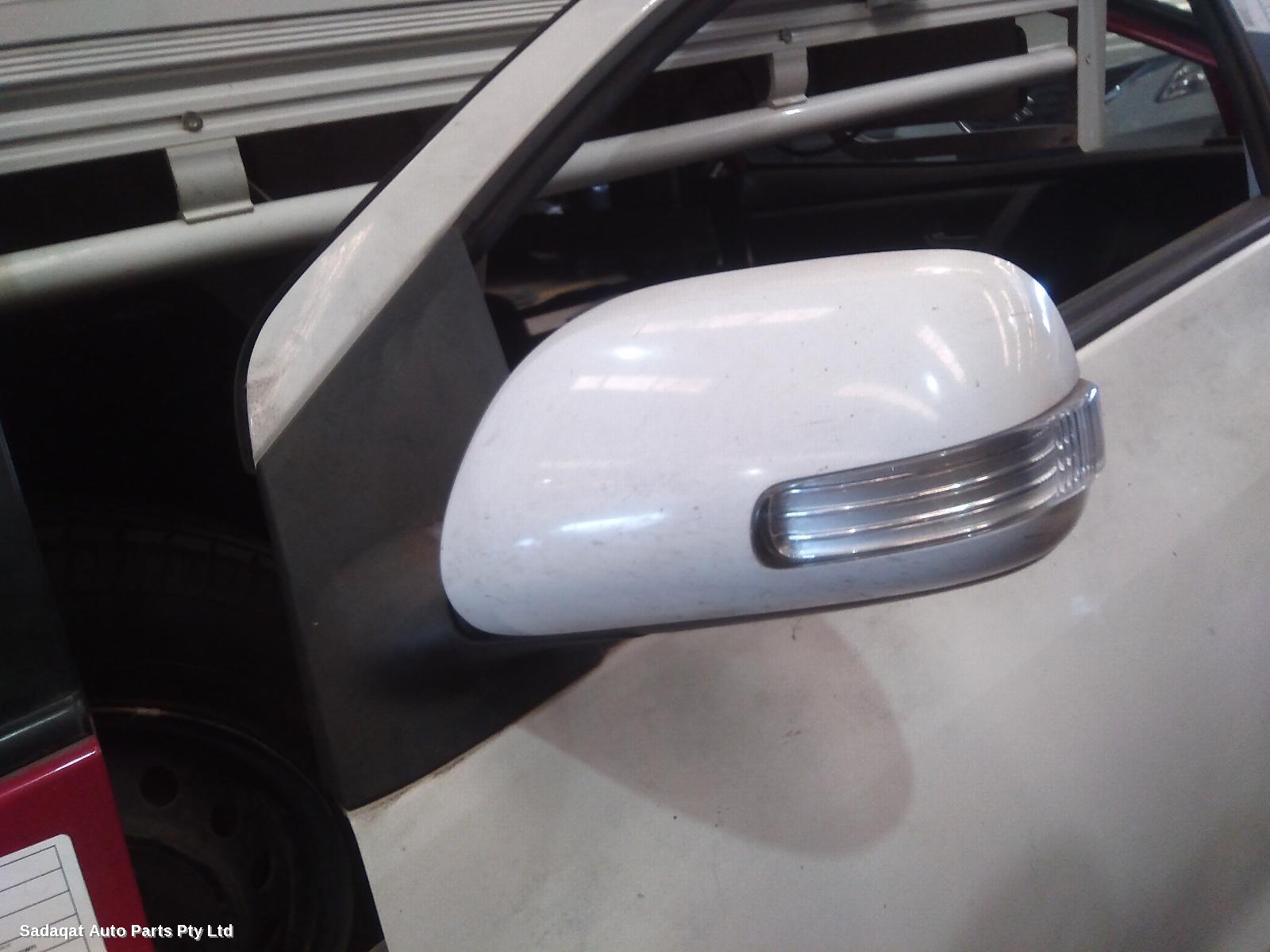 Toyota Yaris Left Door Mirror