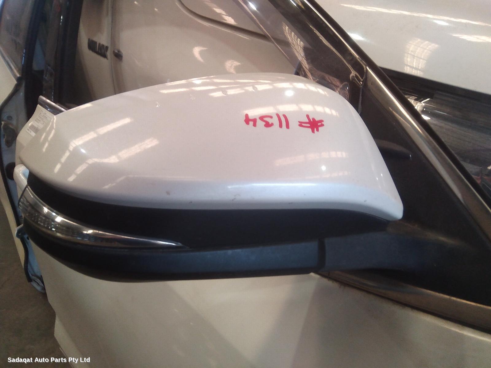 Toyota Kluger Right Door Mirror