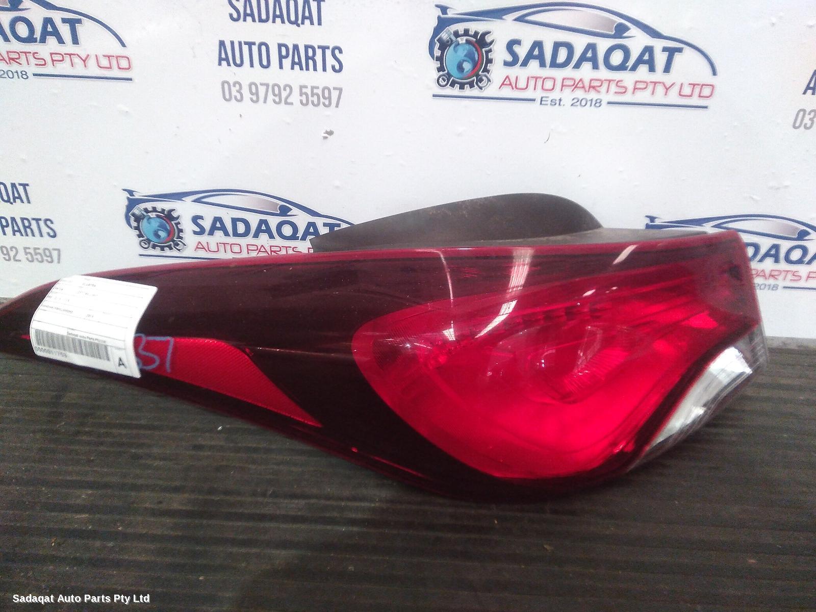 Hyundai Elantra Left Taillight