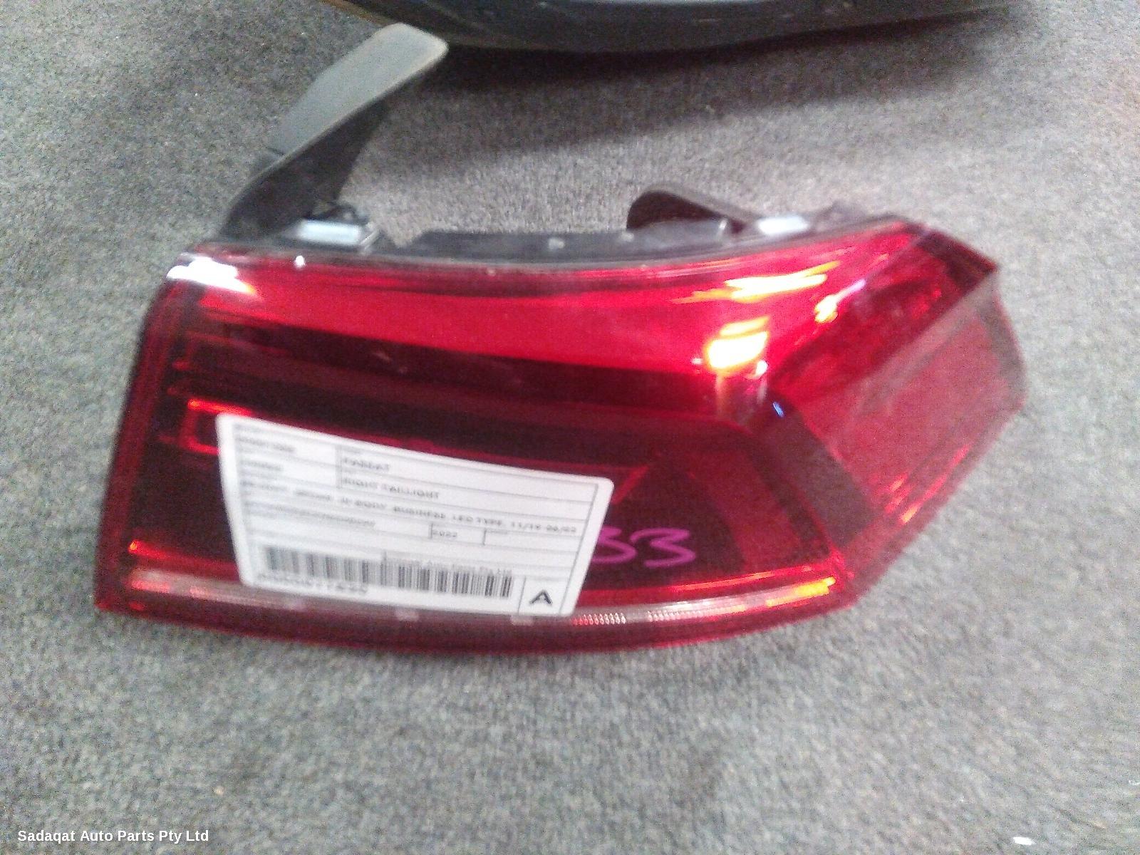 Volkswagen Passat Right Taillight