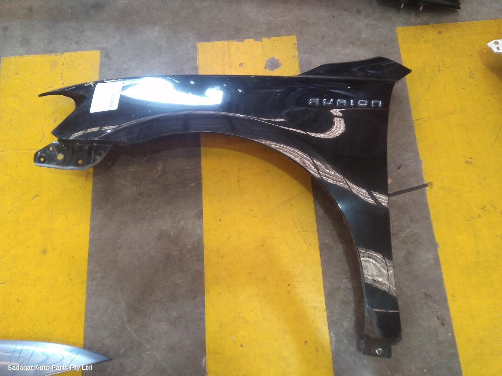 Toyota Aurion Left Guard