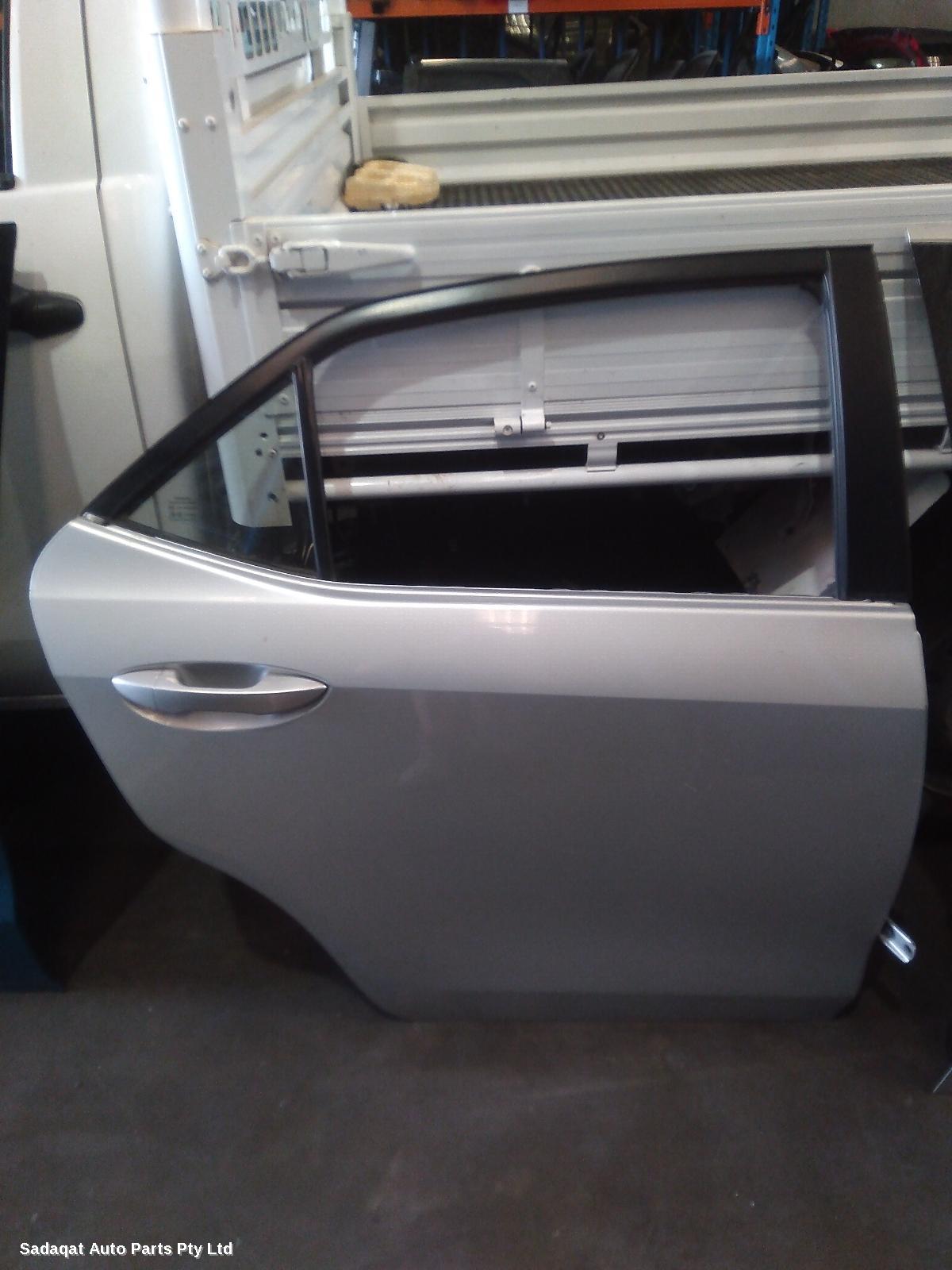 Toyota Corolla Right_rear_door_sliding
