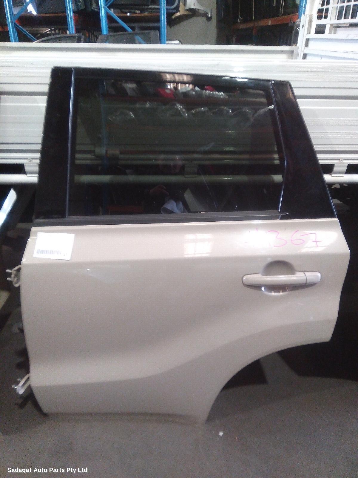 Suzuki Vitara Left Rear Door/sliding