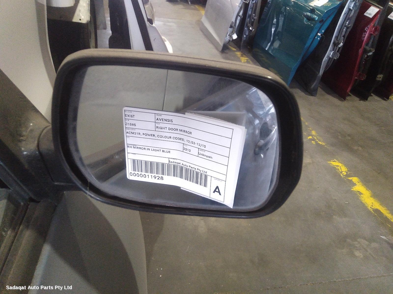 Toyota Avensis Right Door Mirror