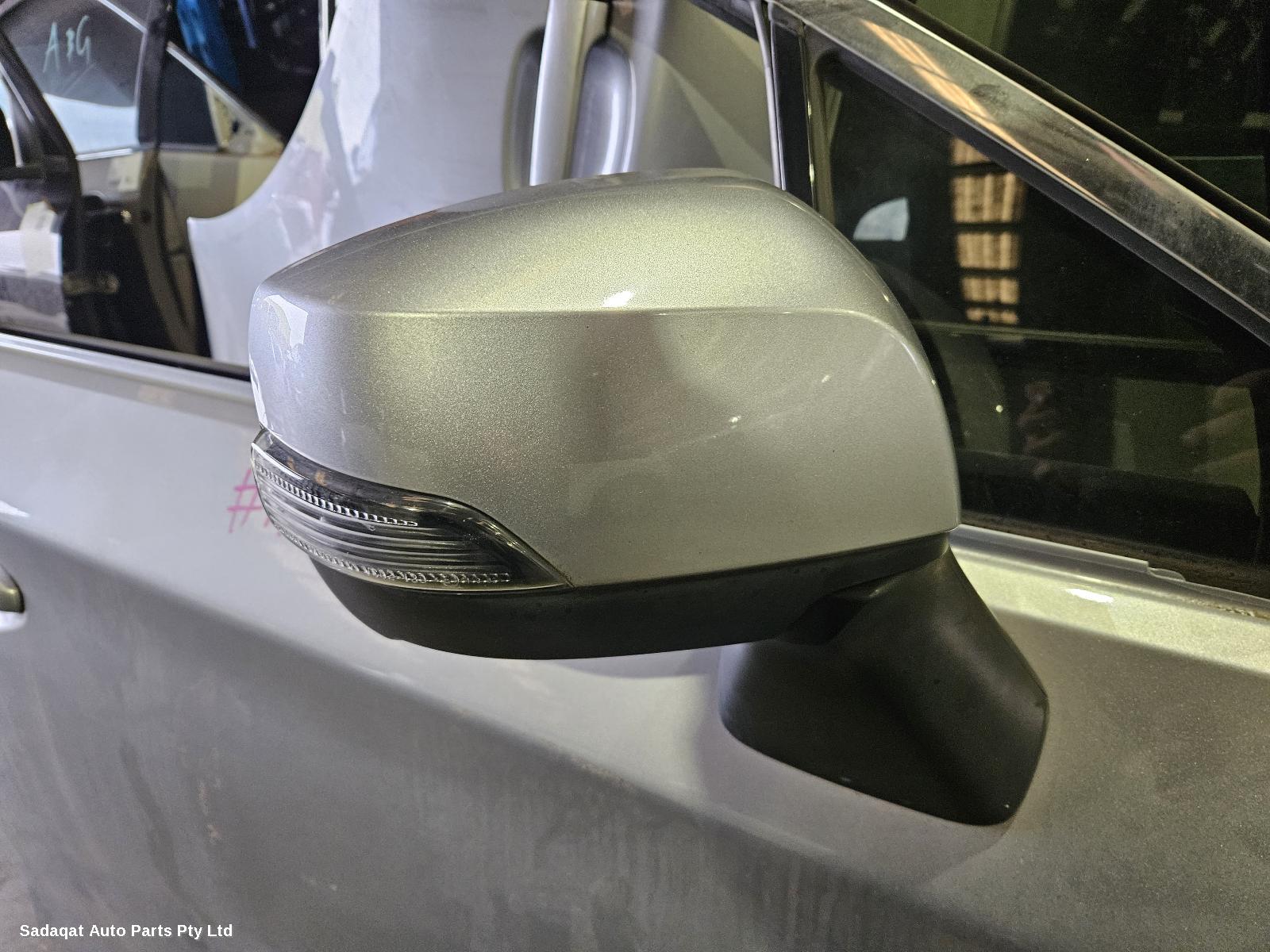 Subaru Liberty Right Door Mirror