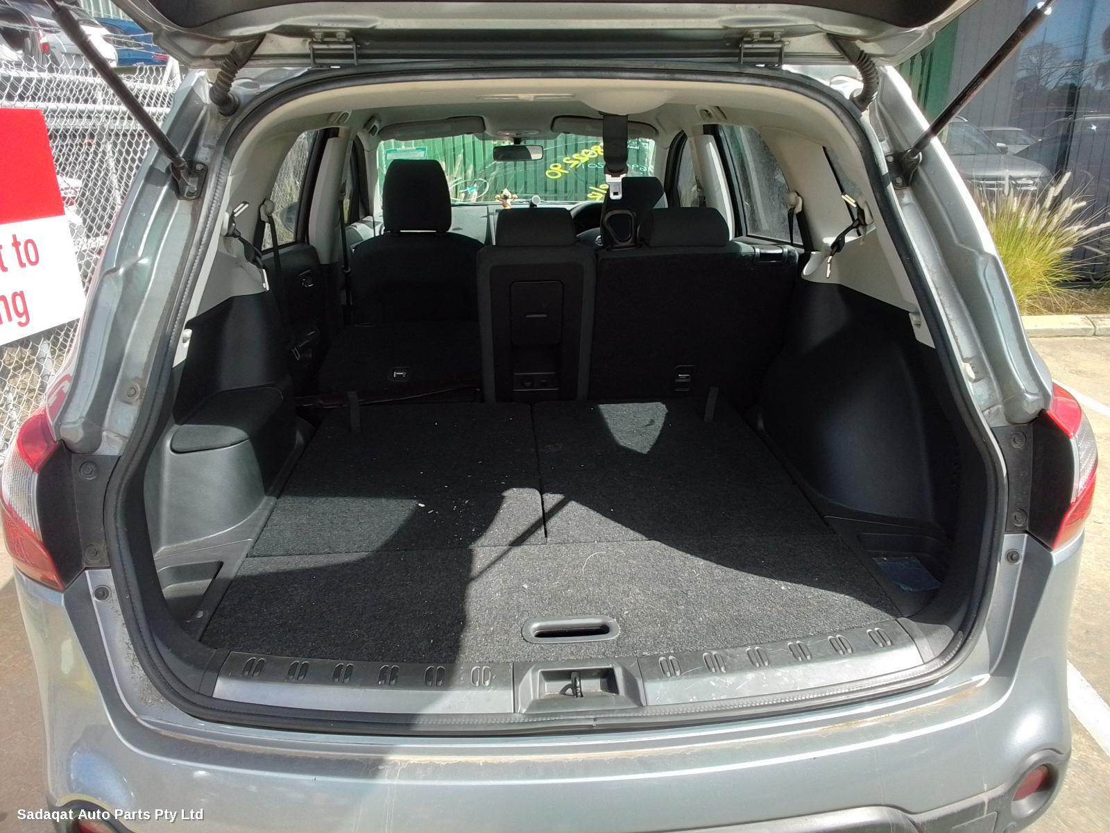 Nissan Dualis F/bar Reinforc/brack