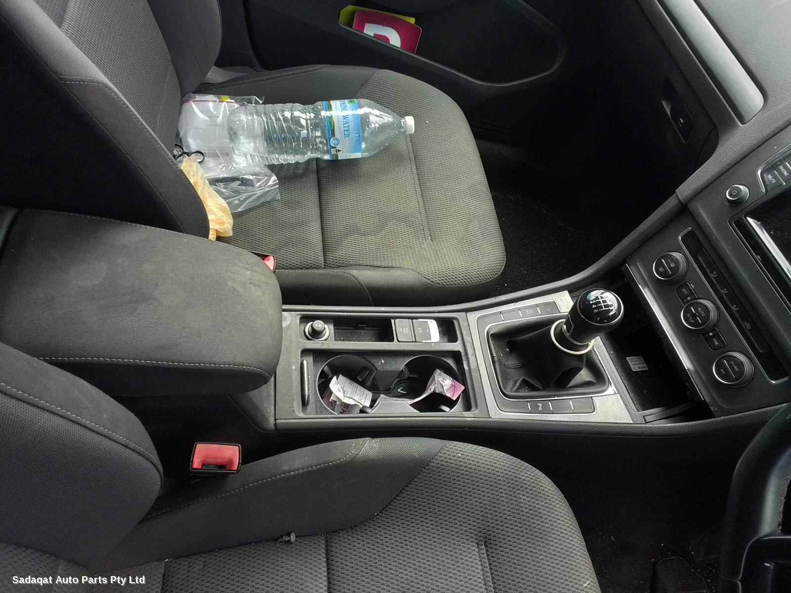 Volkswagen Golf Left Door Mirror