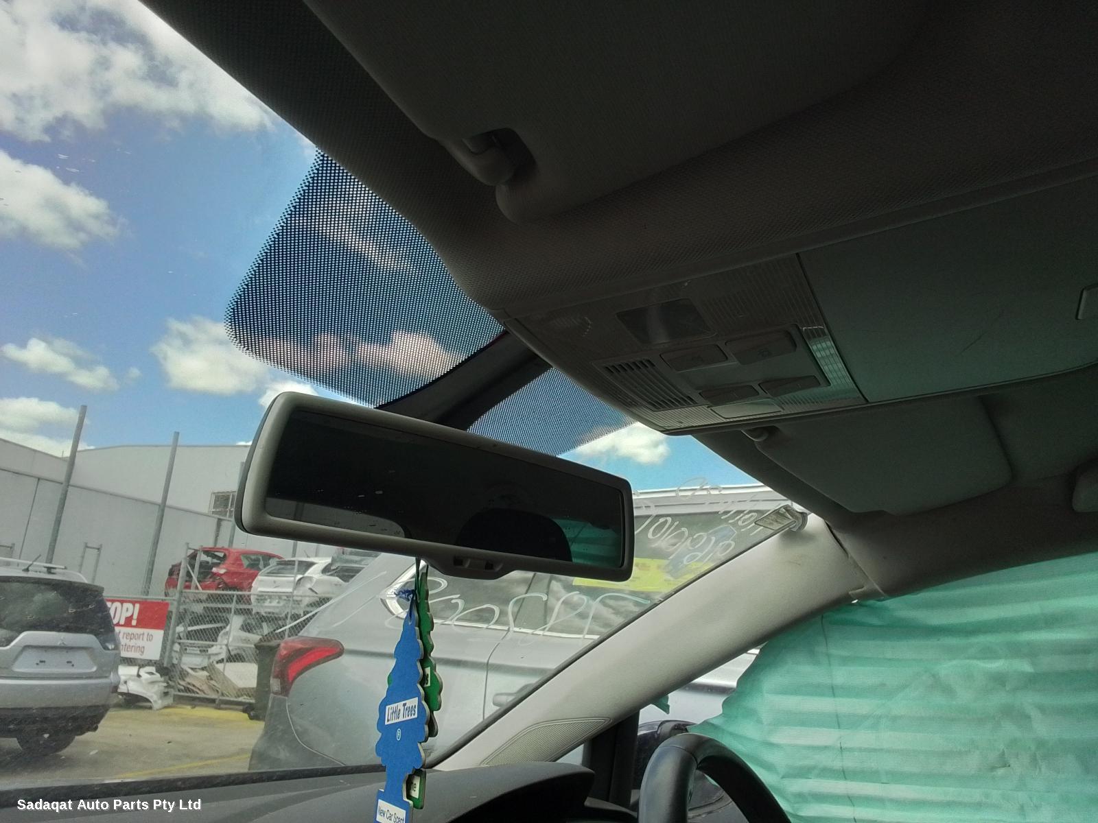 Volkswagen Golf Left Door Mirror