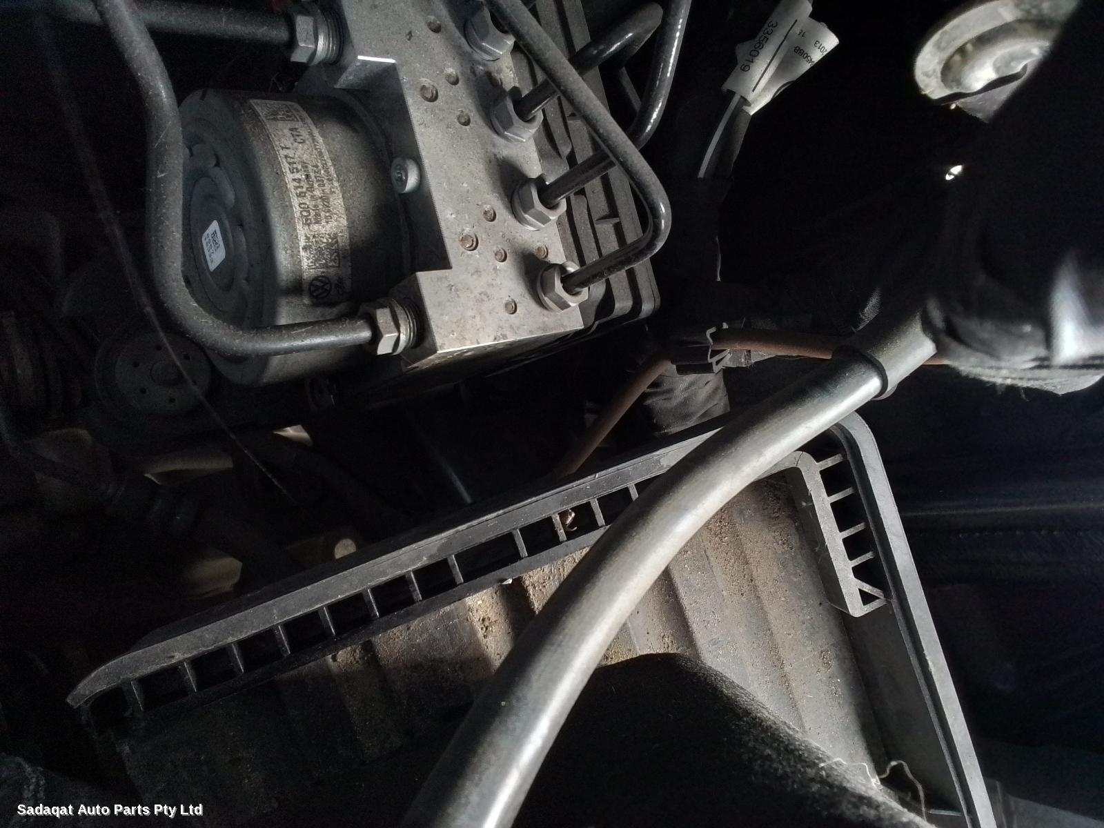 Volkswagen Golf Left Door Mirror