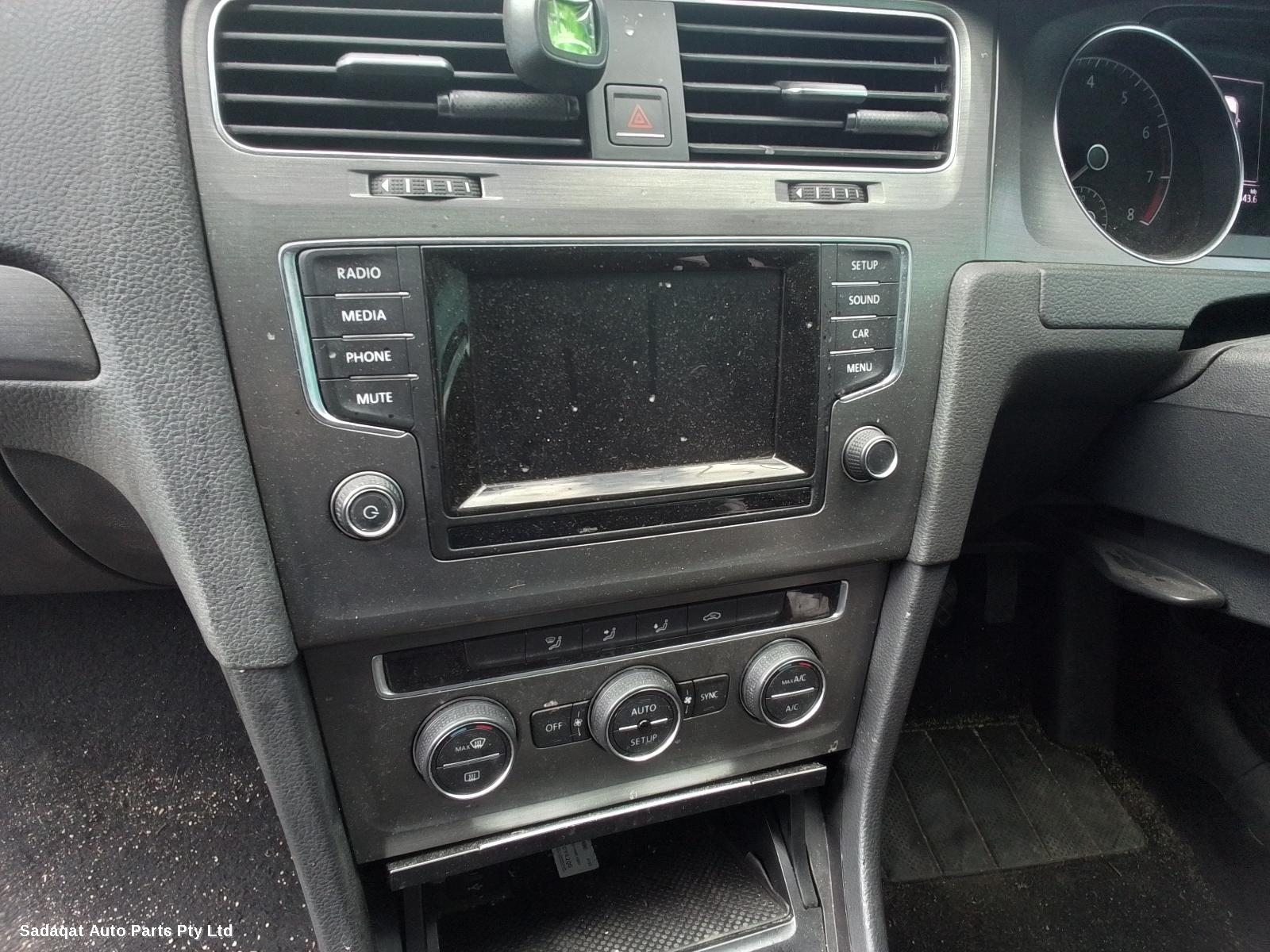 Volkswagen Golf Left Door Mirror