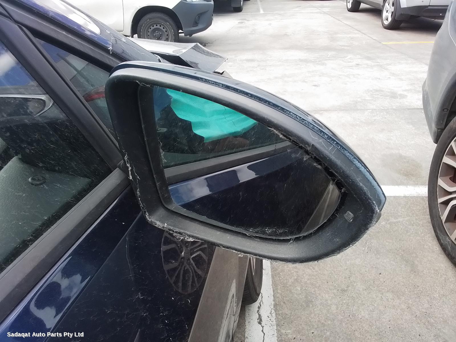 Volkswagen Golf Left Door Mirror