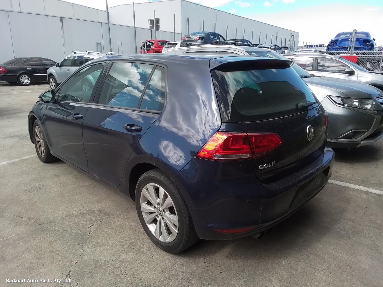 Volkswagen Golf Left Door Mirror