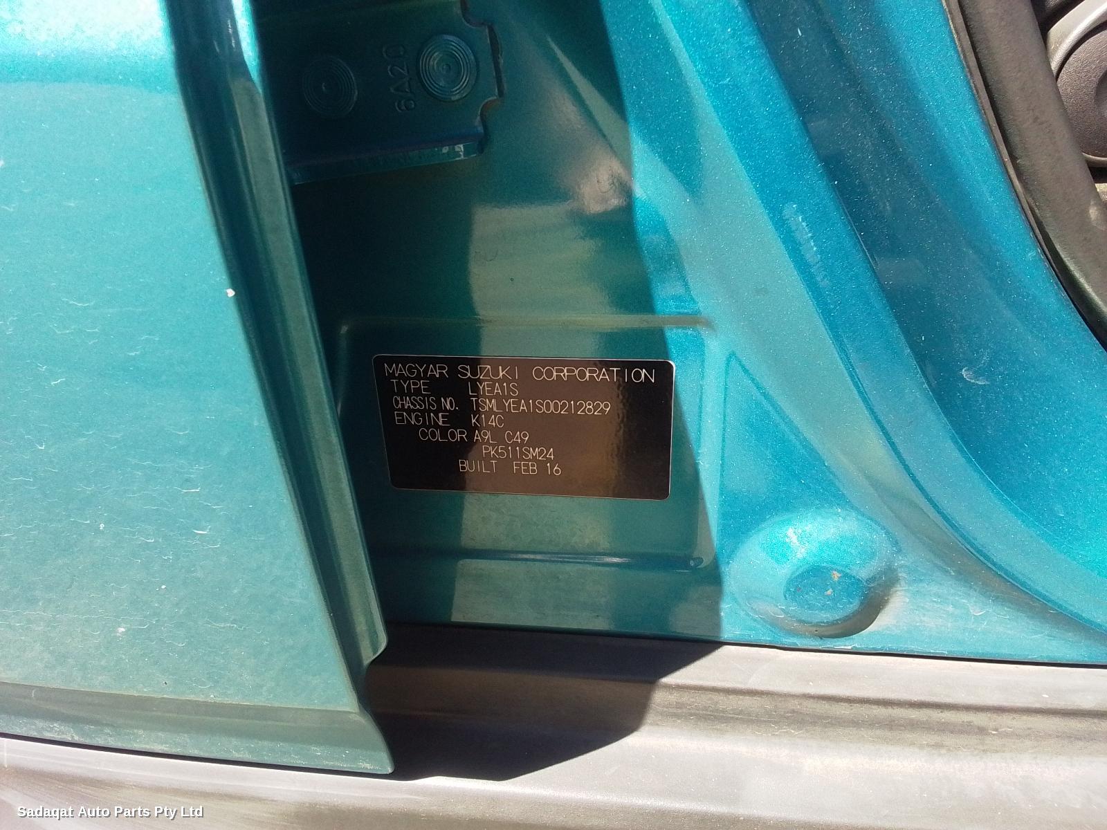 Suzuki Vitara Right Door Mirror