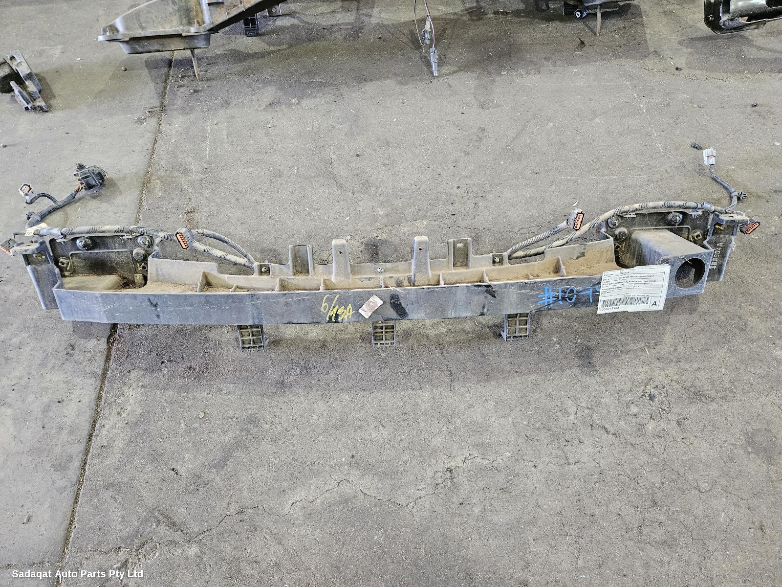 Hyundai Tucson R/bar Bracket/reinfo