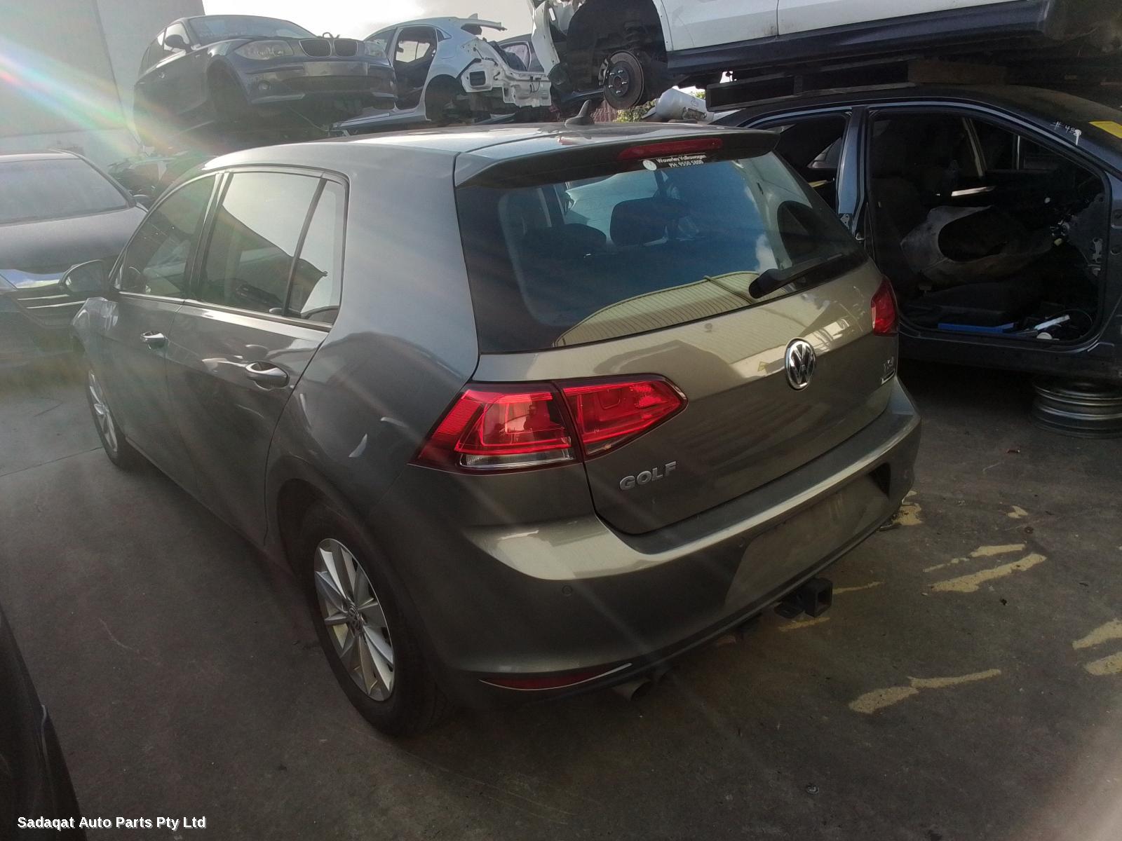 Volkswagen Golf Left Rear Hub Assembly