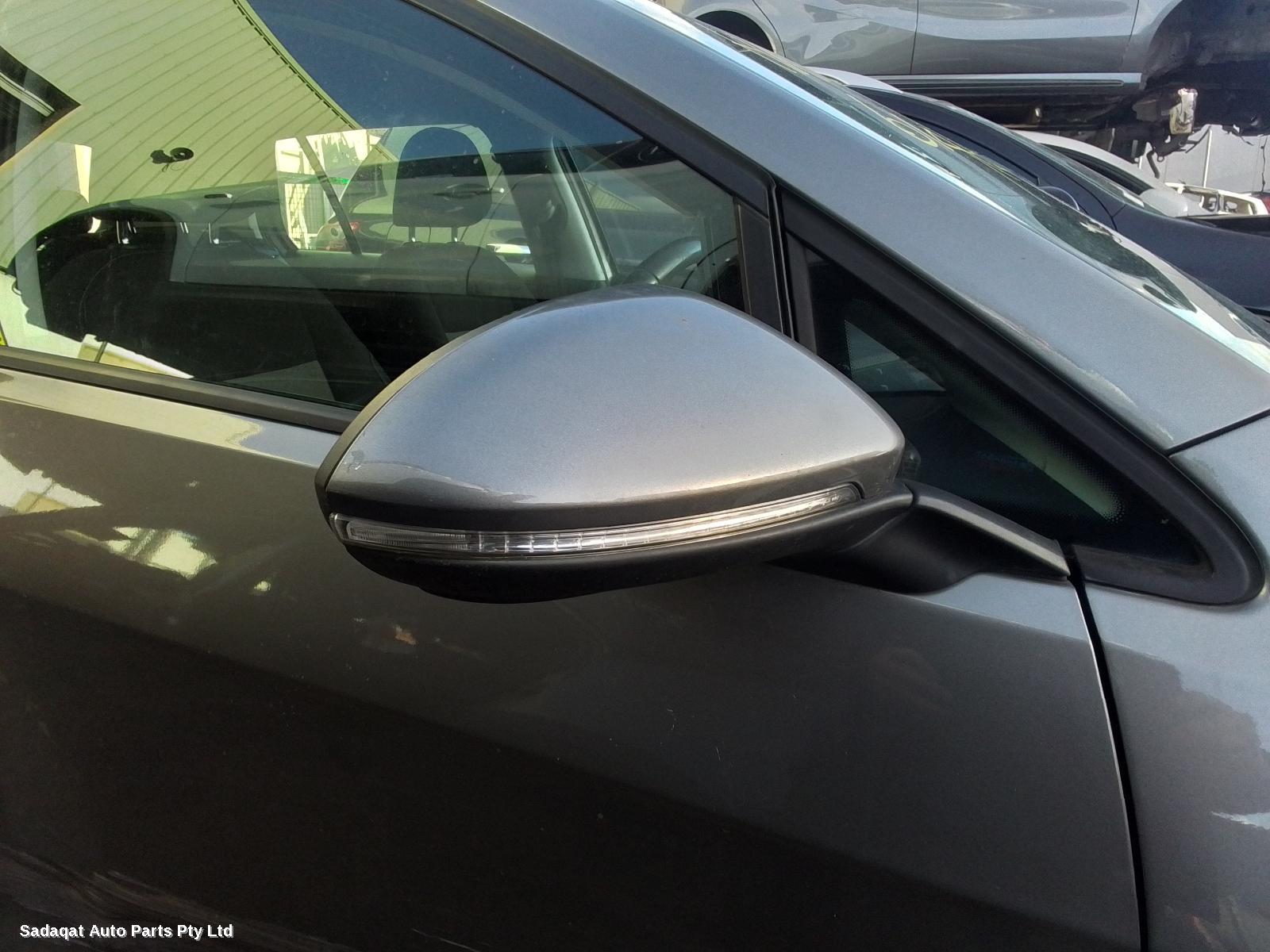 Volkswagen Golf Left Rear Hub Assembly