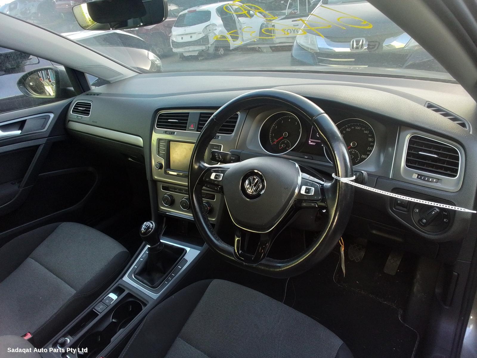 Volkswagen Golf Left Rear Hub Assembly