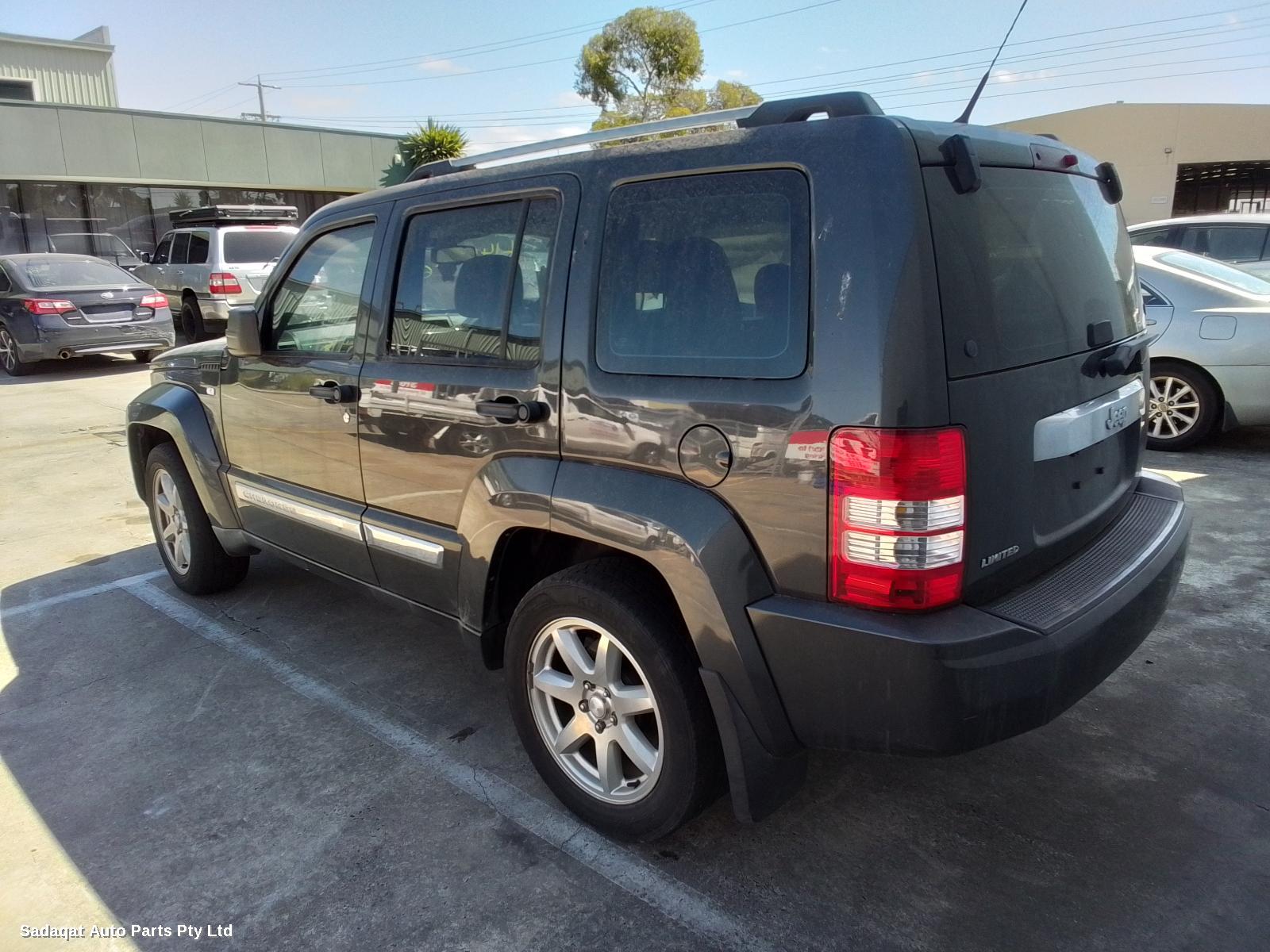 Jeep Cherokee Bonnet