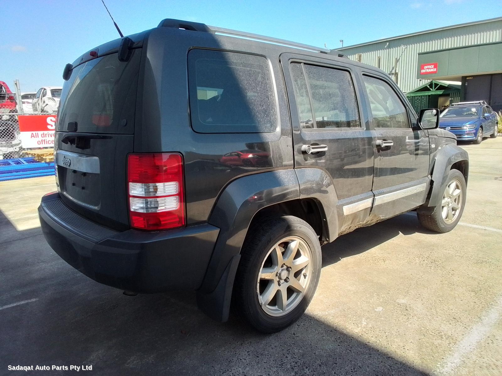 Jeep Cherokee Bonnet