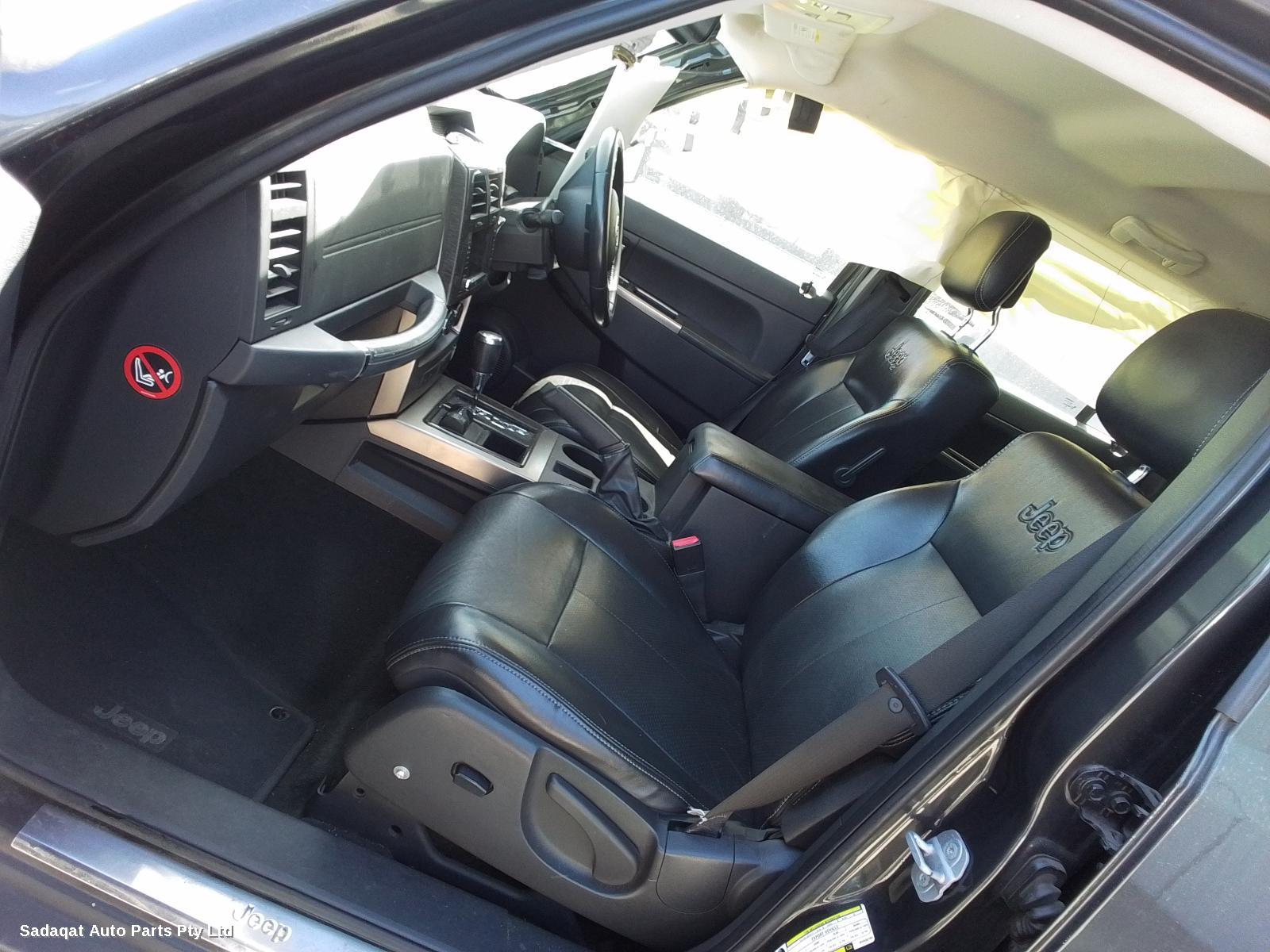 Jeep Cherokee Bonnet