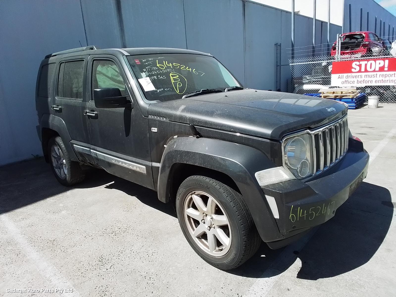 Jeep Cherokee Bonnet