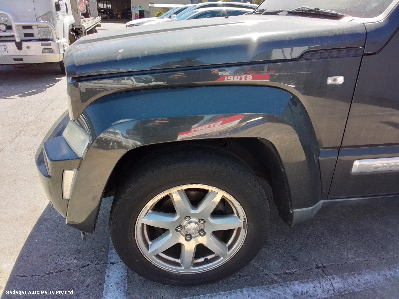 Jeep Cherokee Bonnet