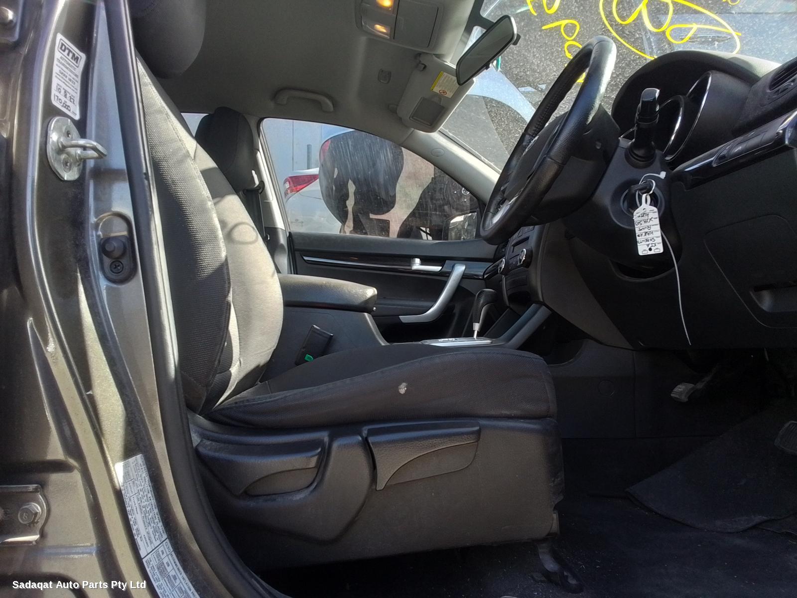 Kia Sorento Right Door Mirror