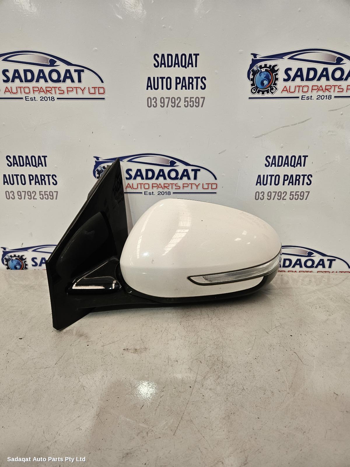 Kia Sportage Left Door Mirror