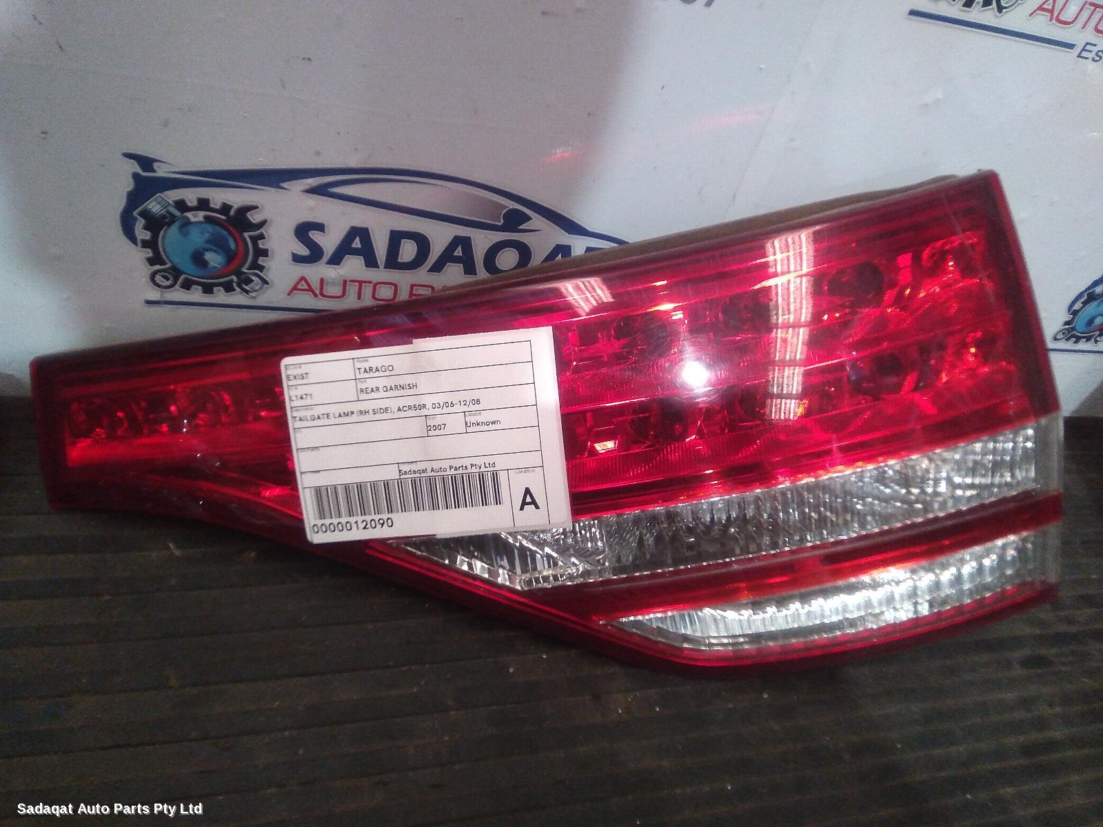 Toyota Tarago Rear Garnish