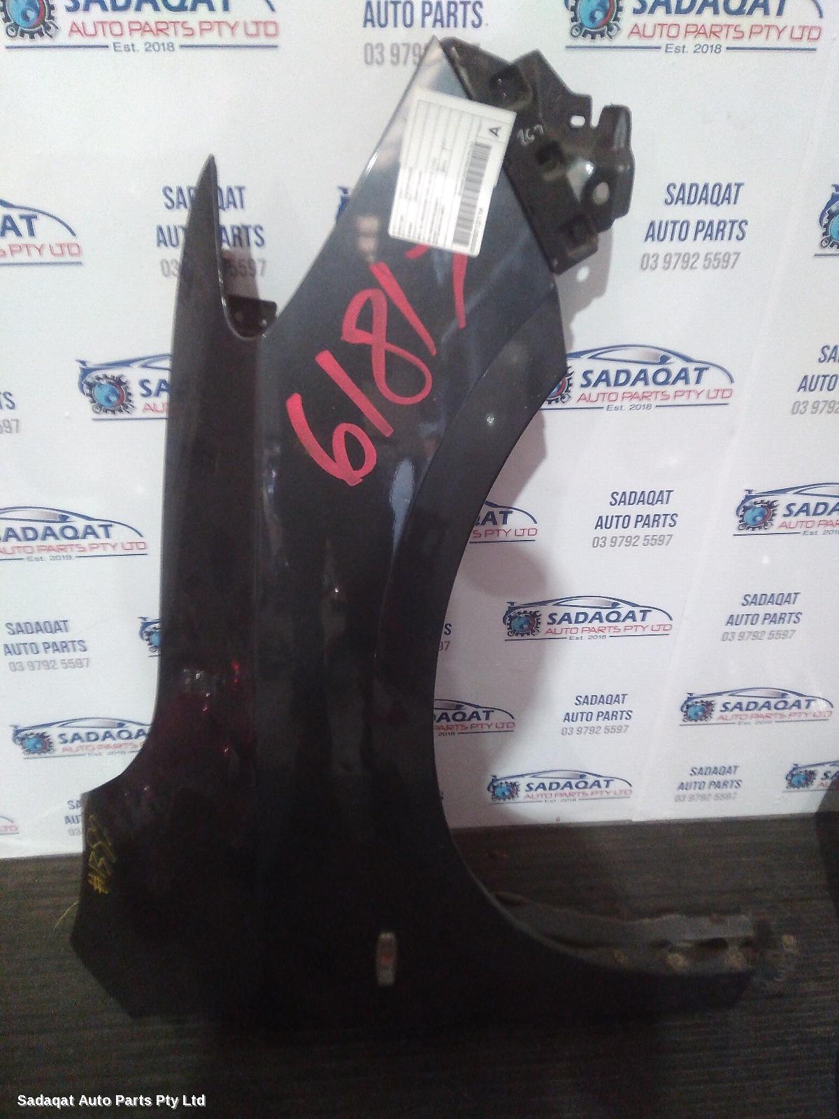 Nissan Pathfinder Right Guard