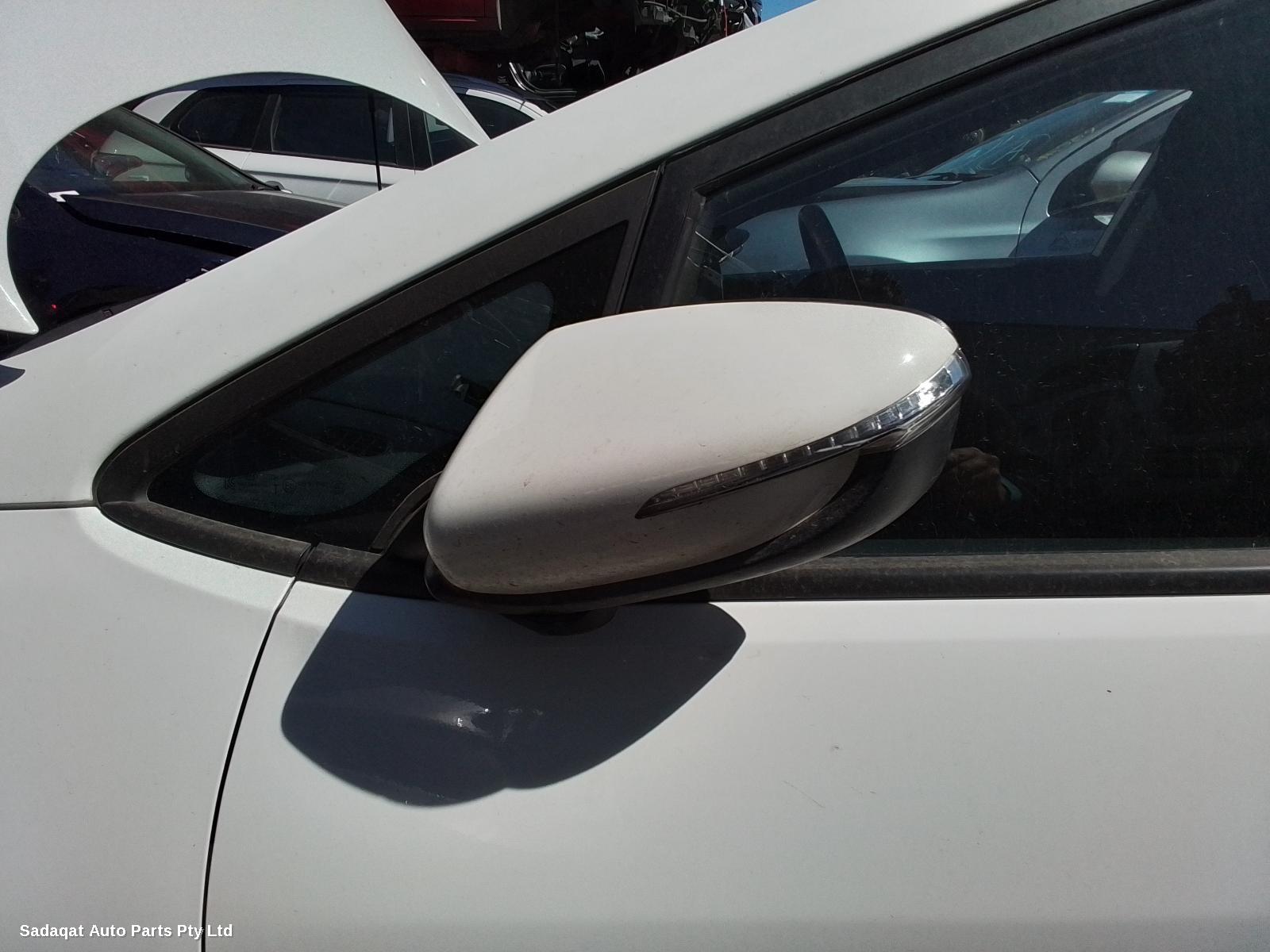 Kia Cerato Rear Garnish