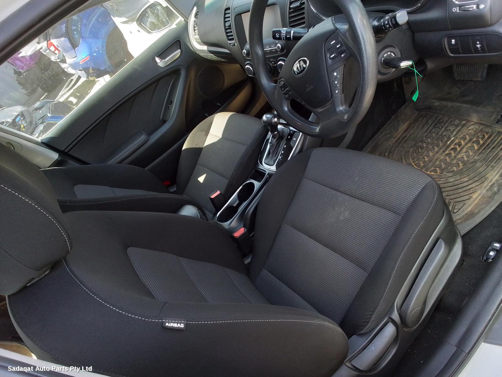 Kia Cerato Rear Garnish