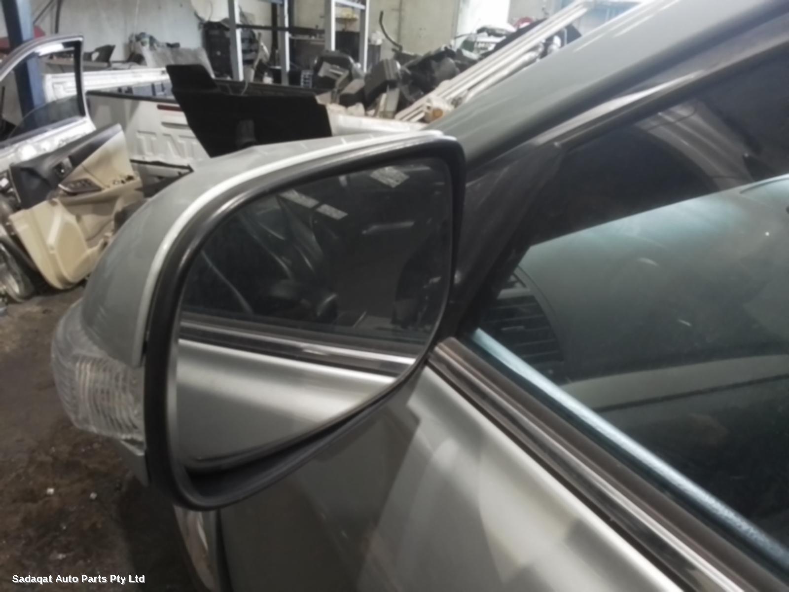 Toyota Aurion Right Headlamp