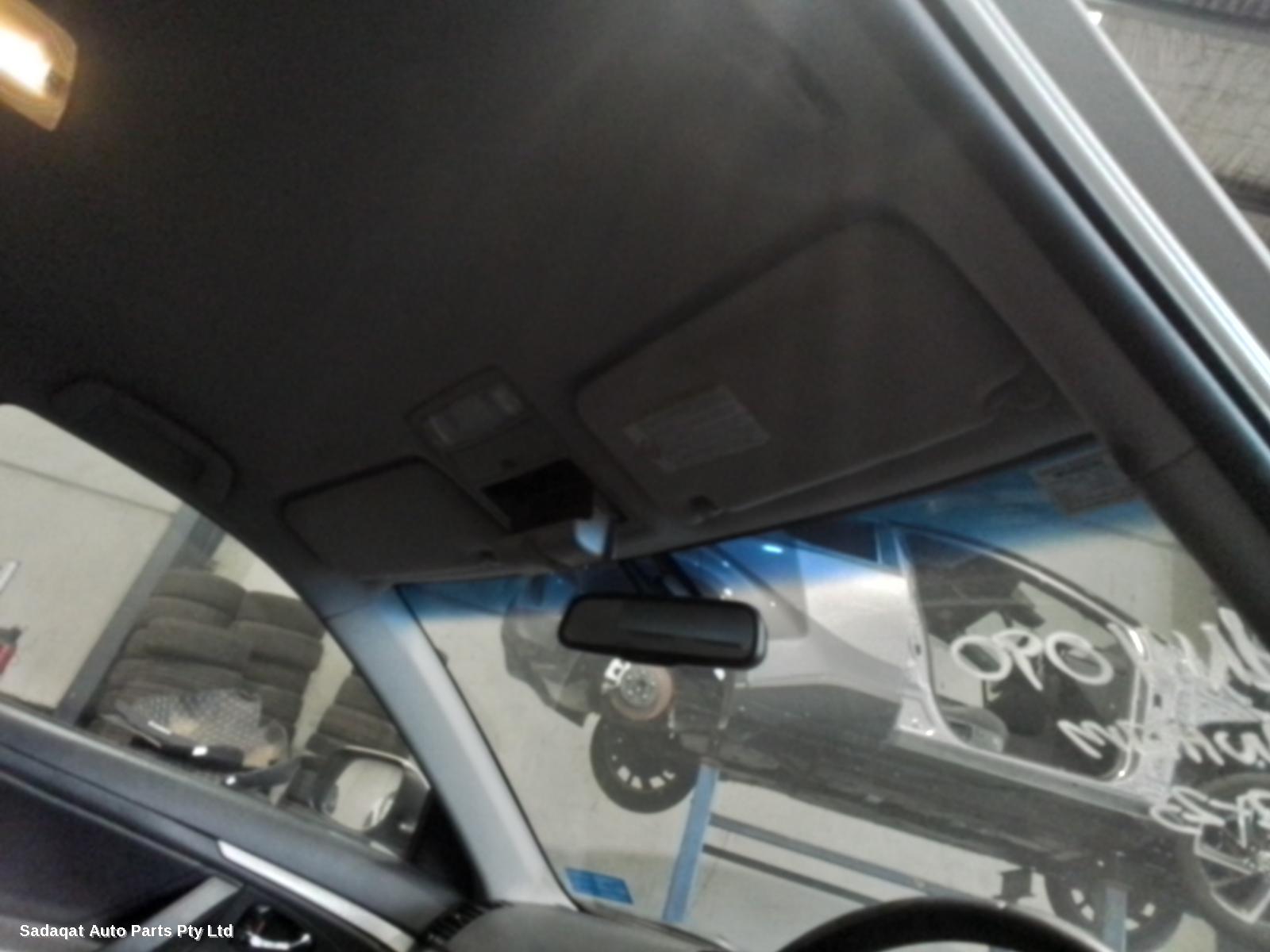 Toyota Aurion Right Headlamp