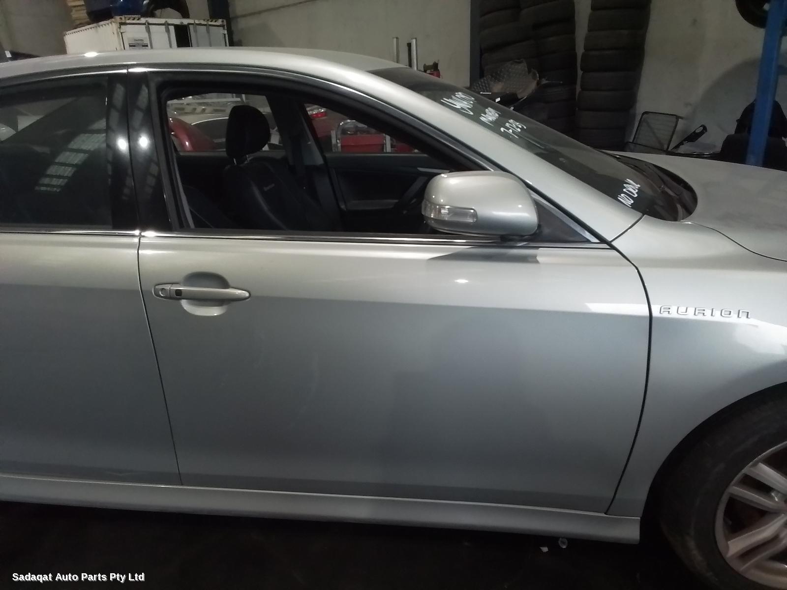 Toyota Aurion Right Headlamp