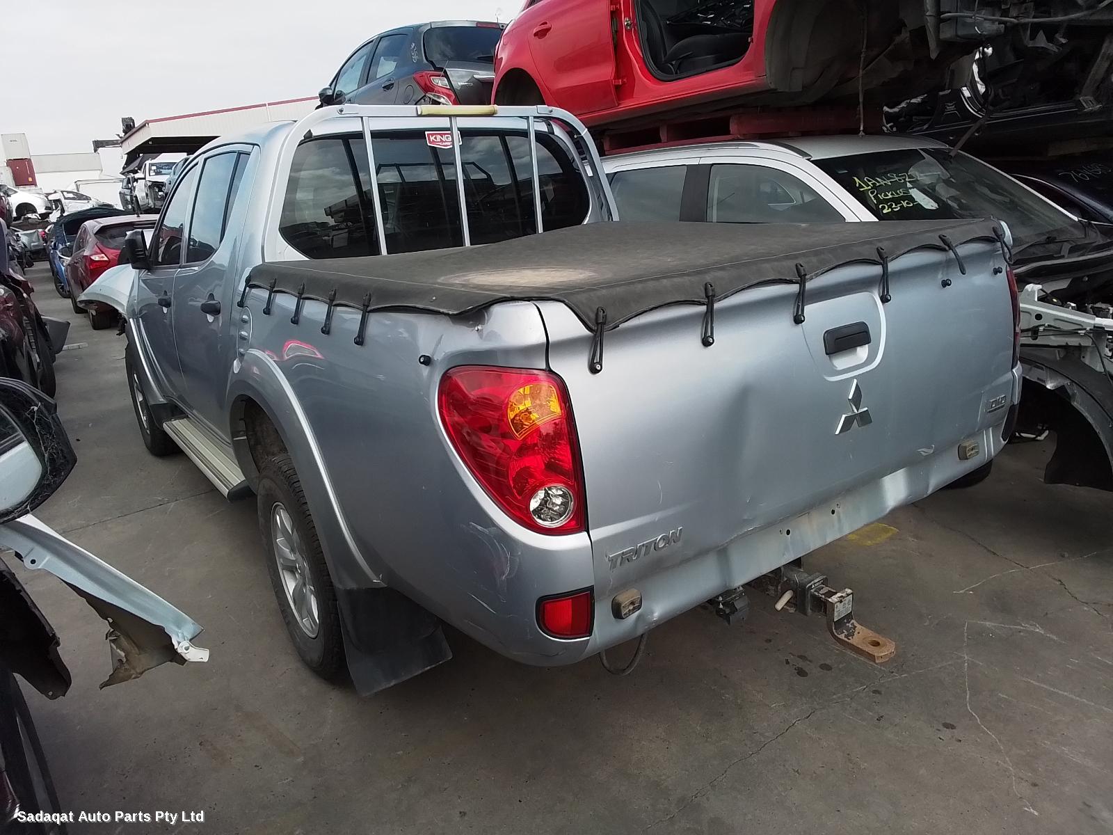 Mitsubishi Triton Right Door Mirror