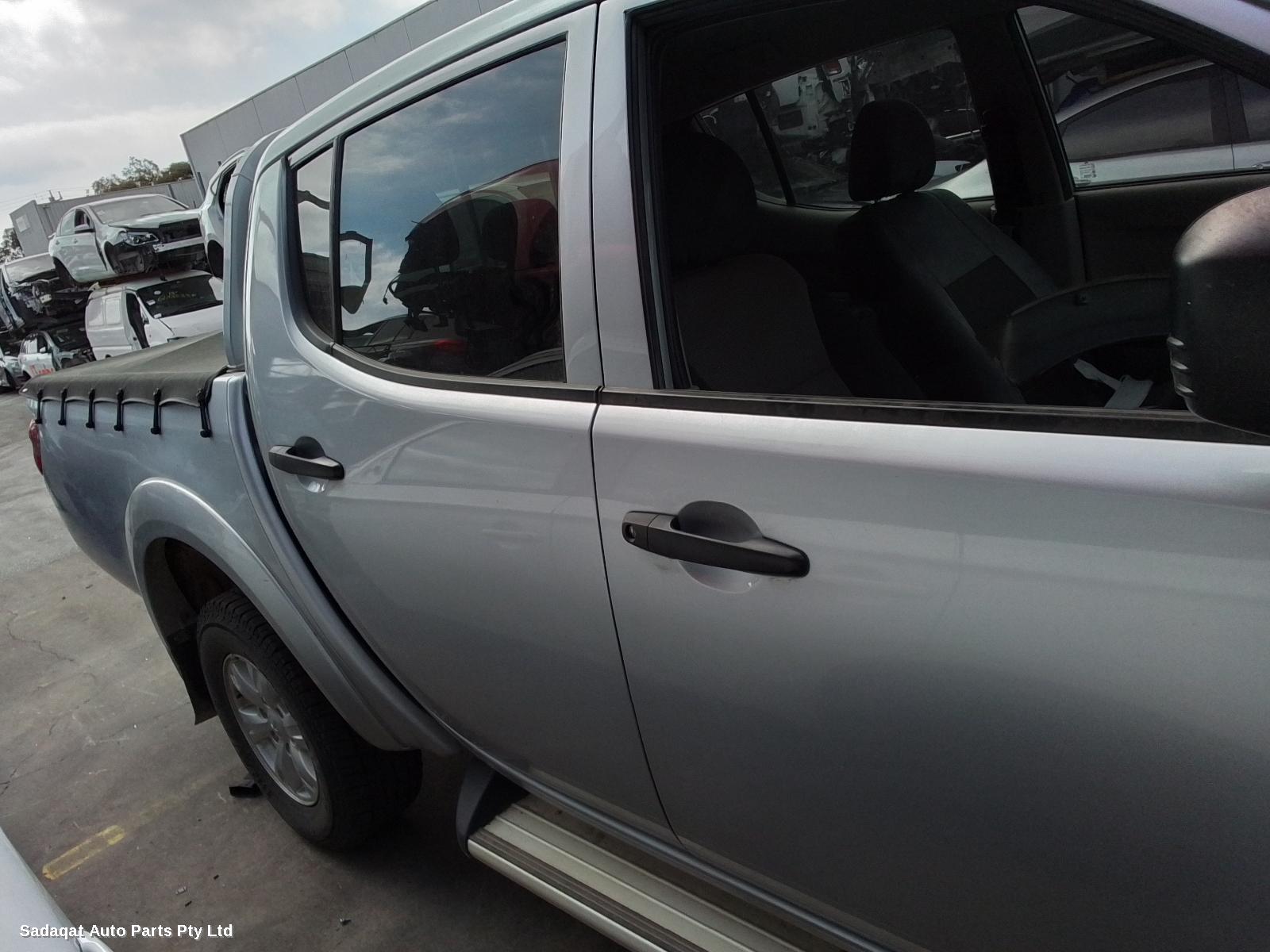 Mitsubishi Triton Right Door Mirror
