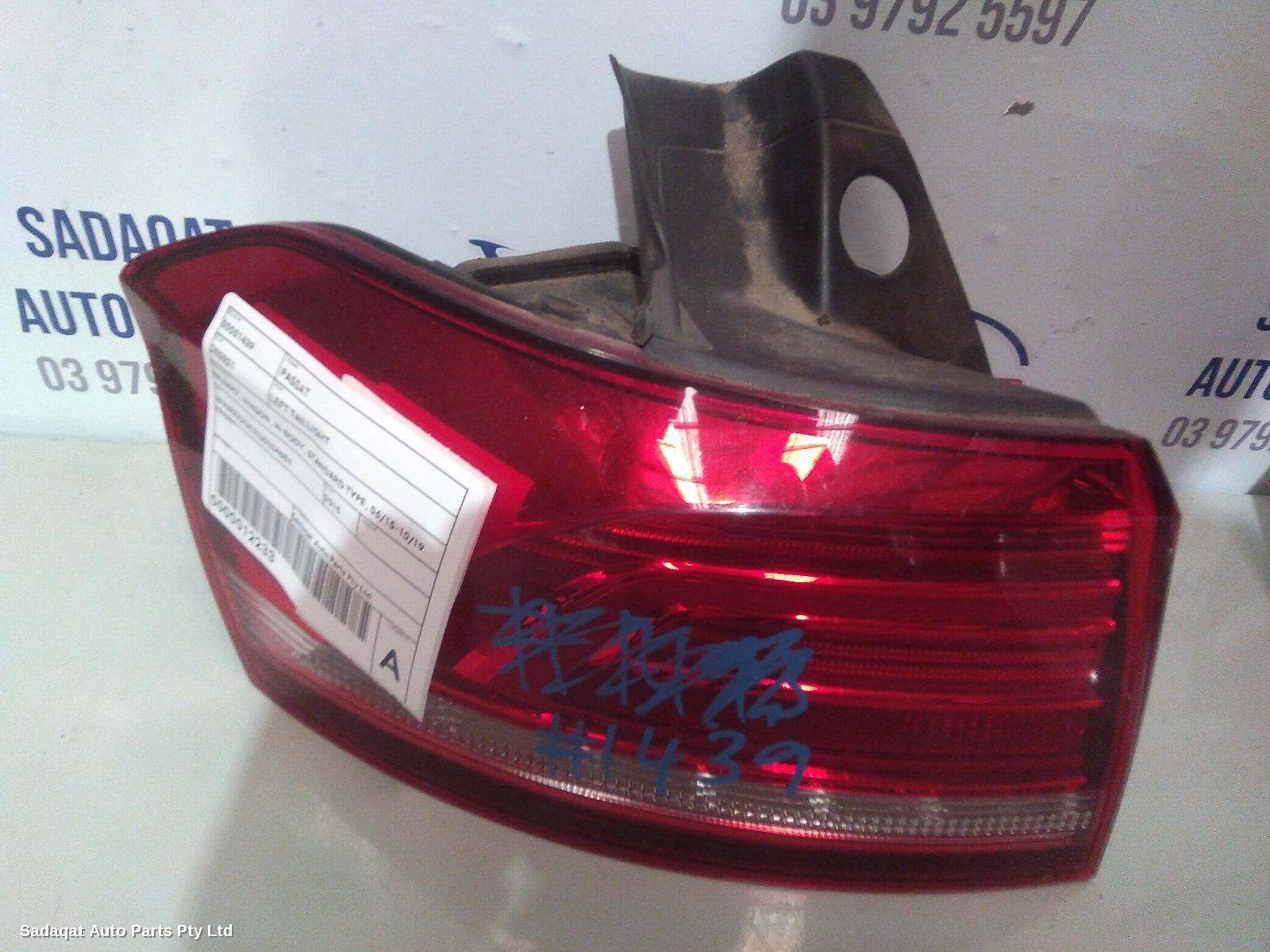 Volkswagen Passat Left Taillight