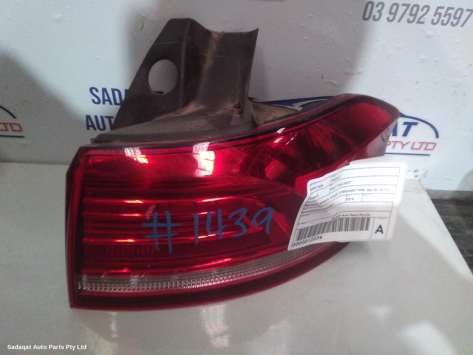 Volkswagen Passat Right Taillight