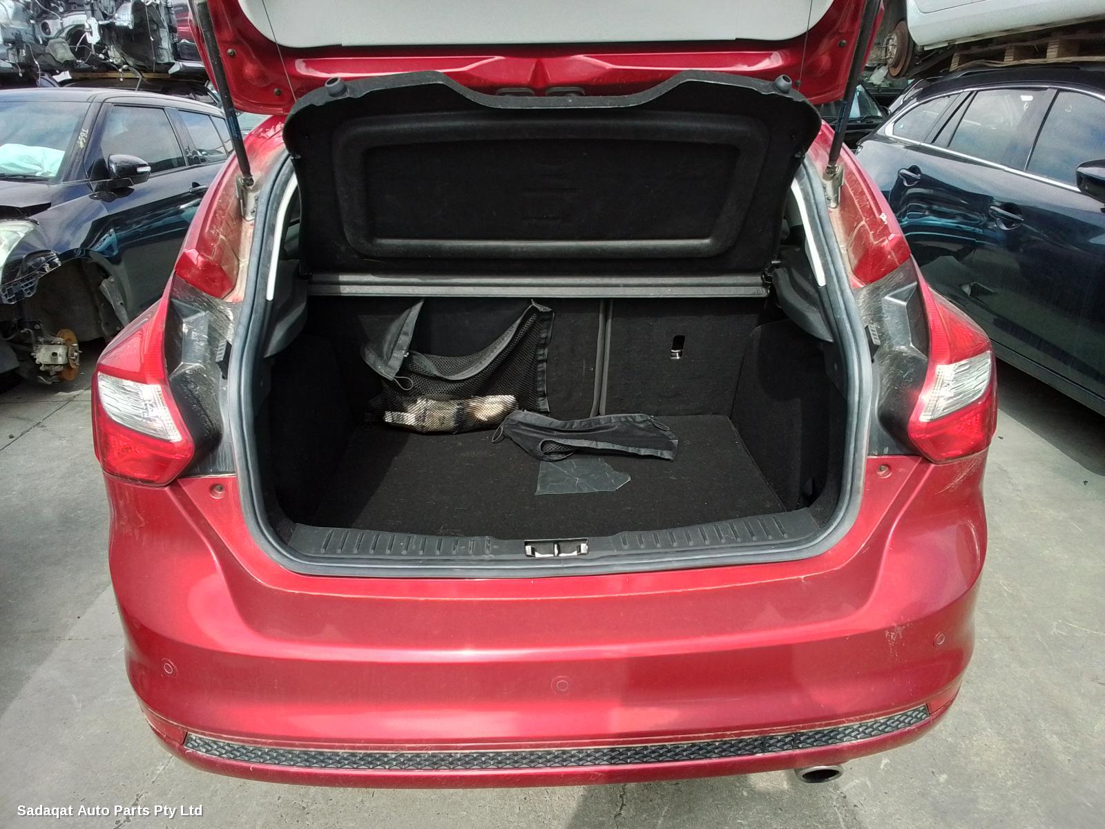 Ford Focus Left Guard