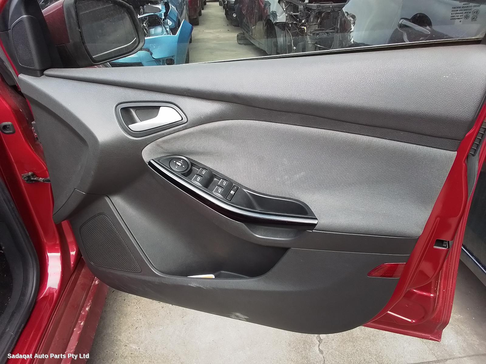 Ford Focus Left Guard