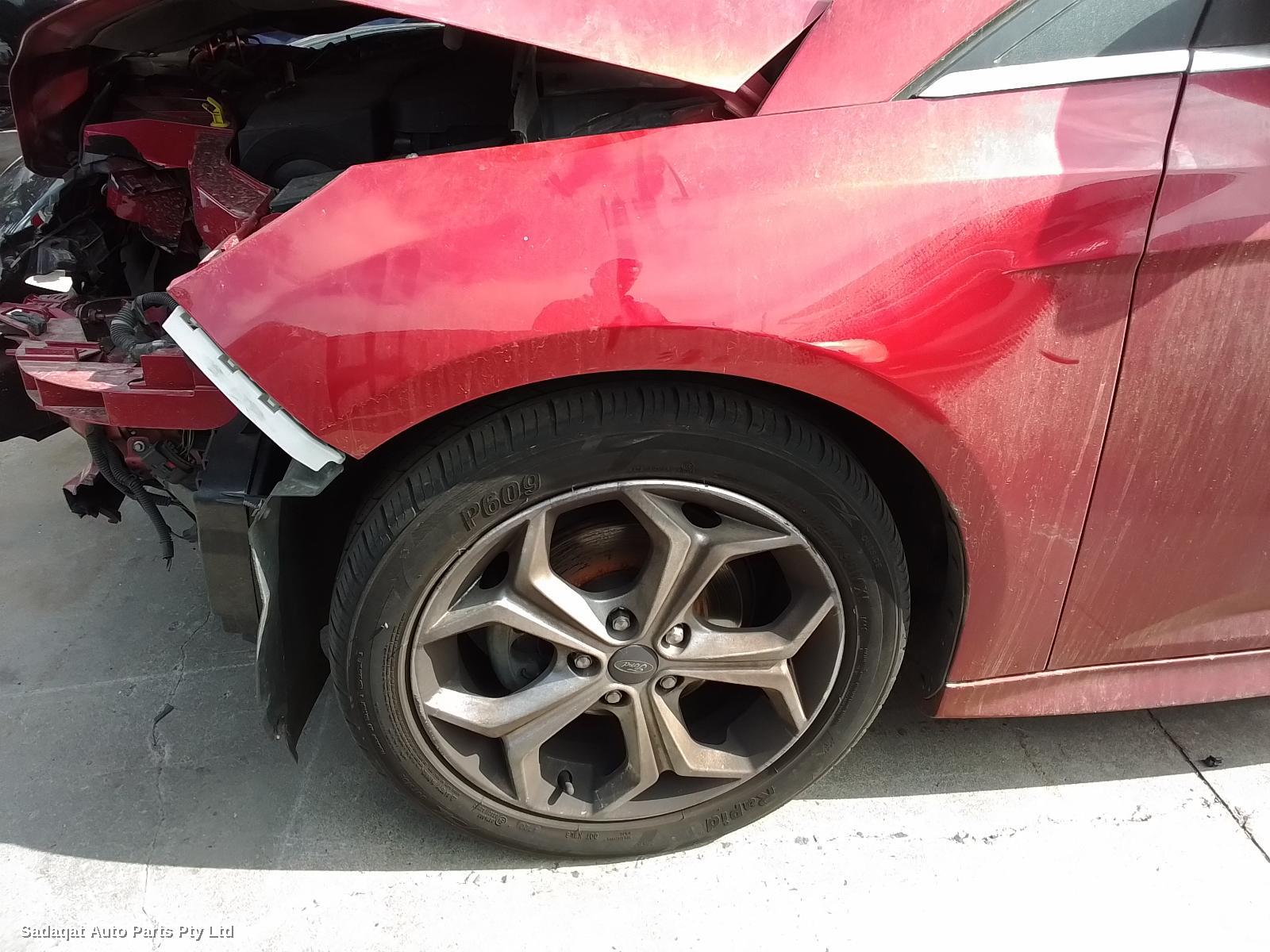 Ford Focus Left Guard