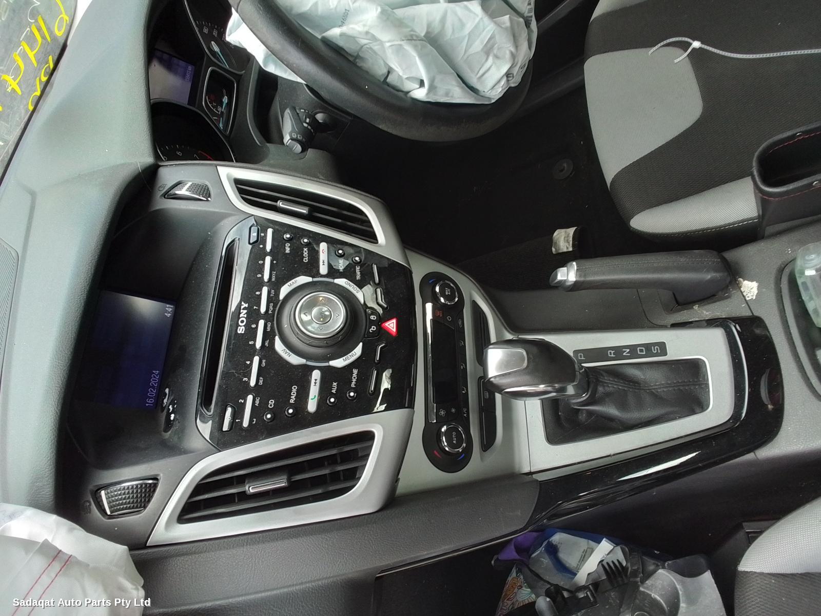 Ford Focus Left Guard