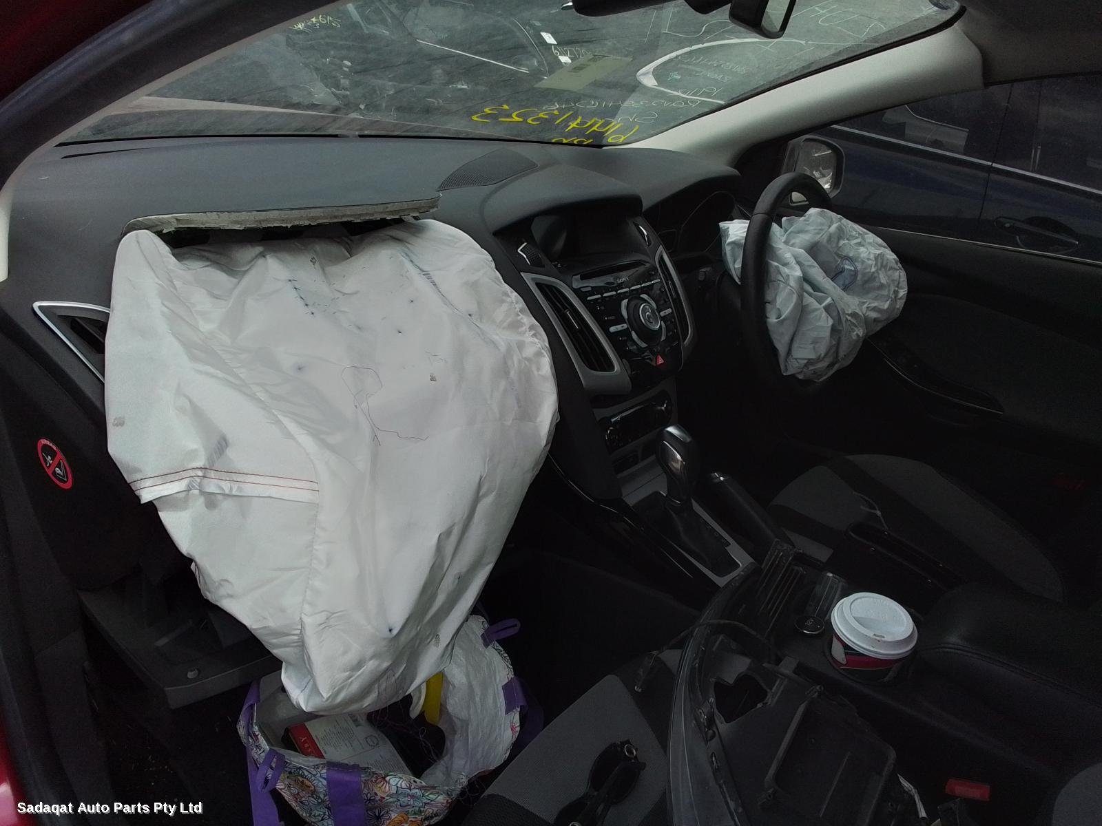 Ford Focus Left Guard