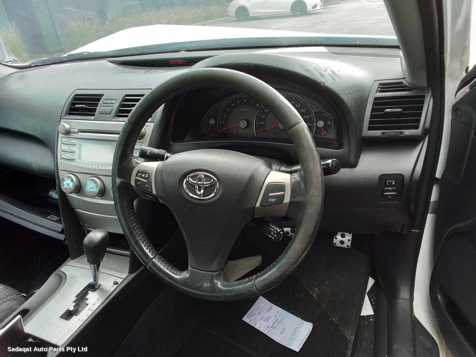 Toyota Camry Right Guard Liner