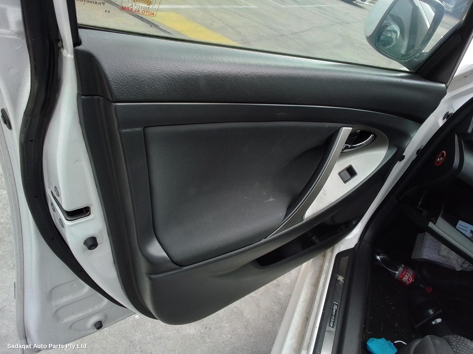 Toyota Camry Right Guard Liner