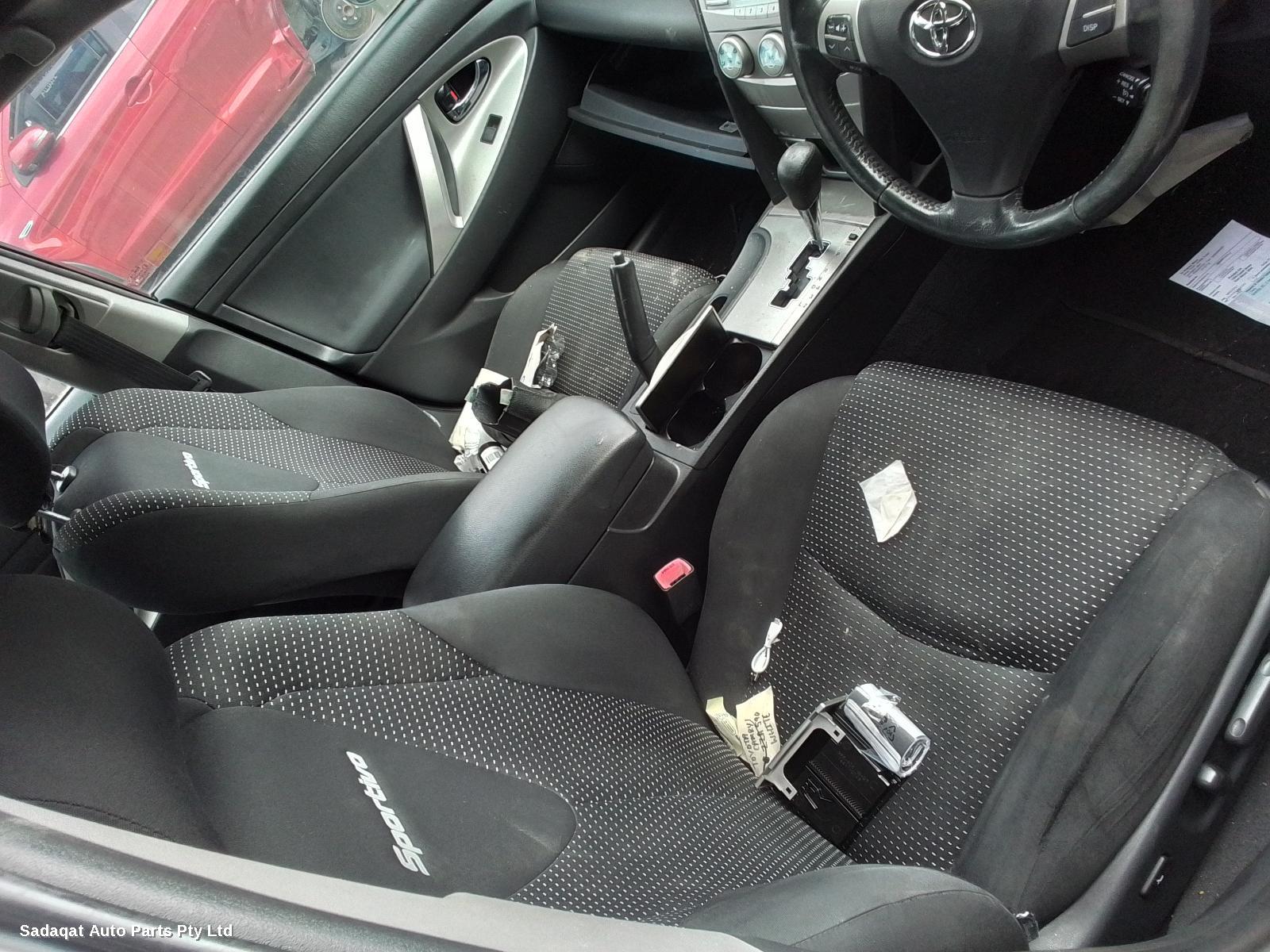 Toyota Camry Right Guard Liner