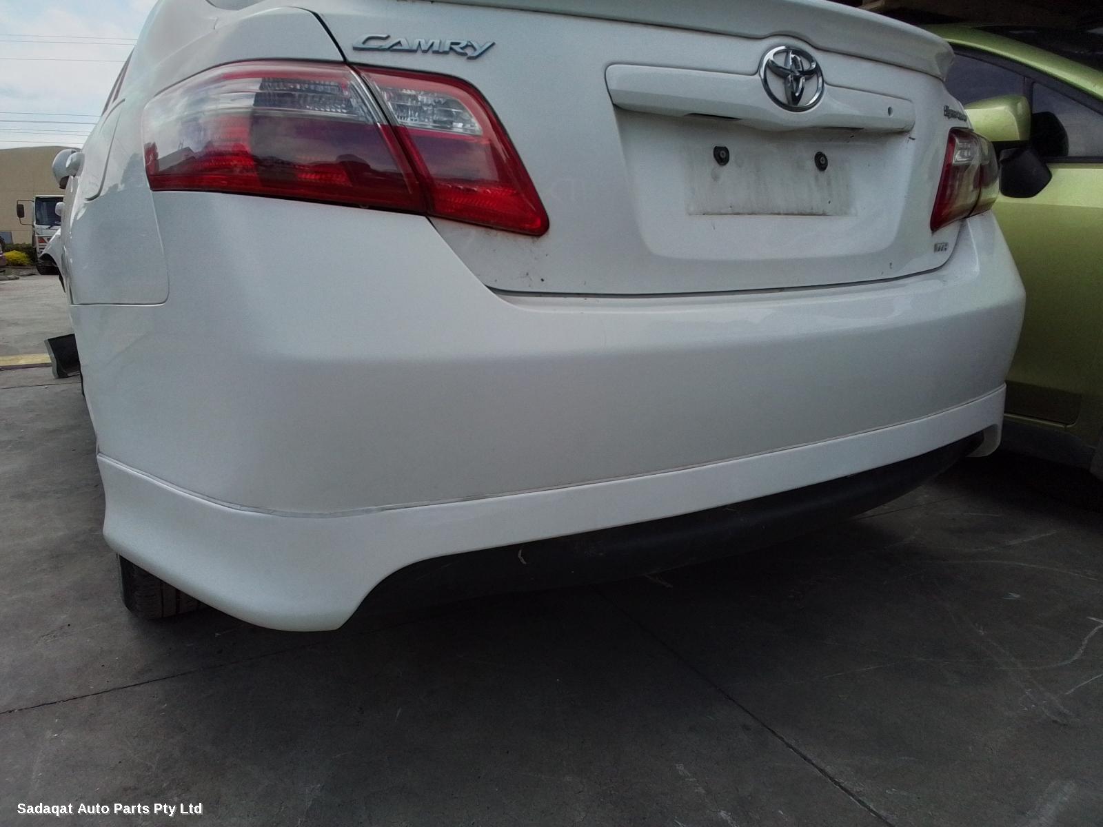 Toyota Camry Right Guard Liner