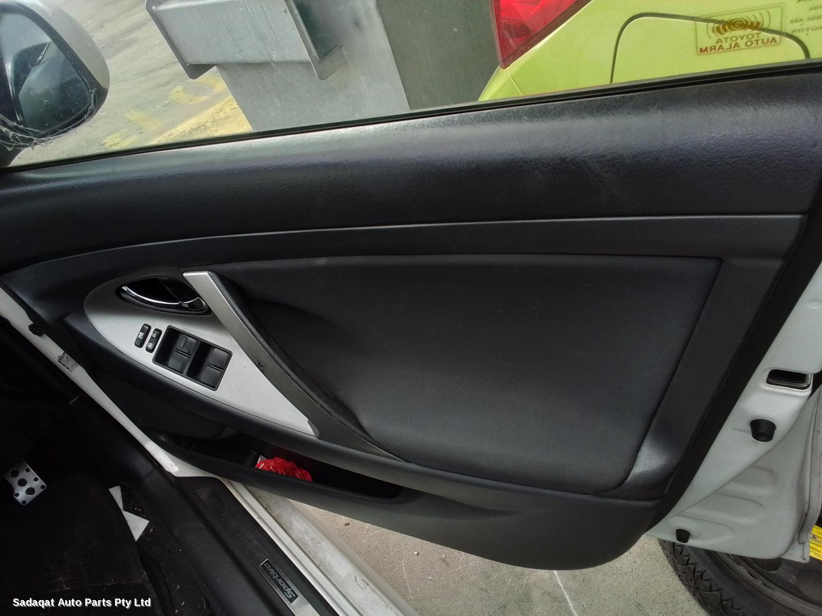 Toyota Camry Right Guard Liner