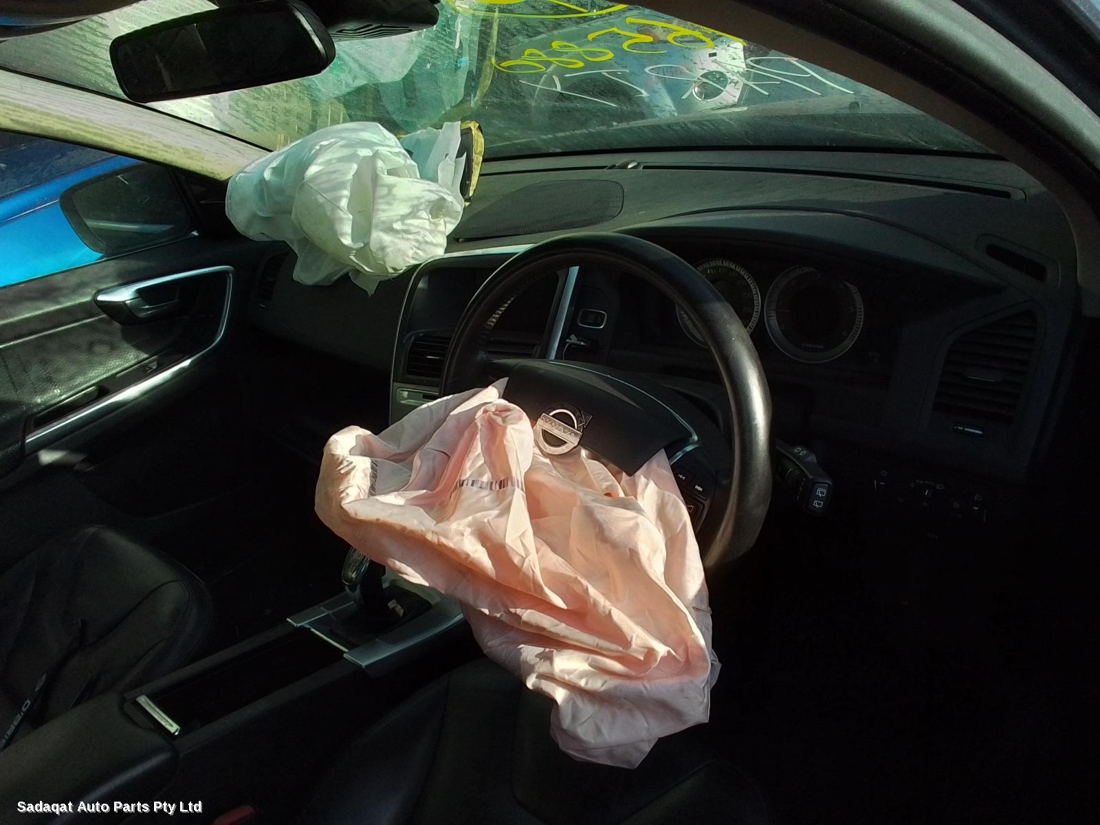 Volvo Xc60 Right Front Door